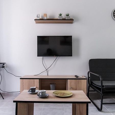 Minimalistic Apartment Petros Ираклион Экстерьер фото